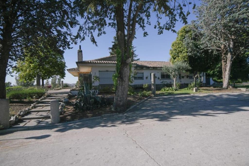 El Chalet De Gloria Santa Marta de Tormes Bagian luar foto
